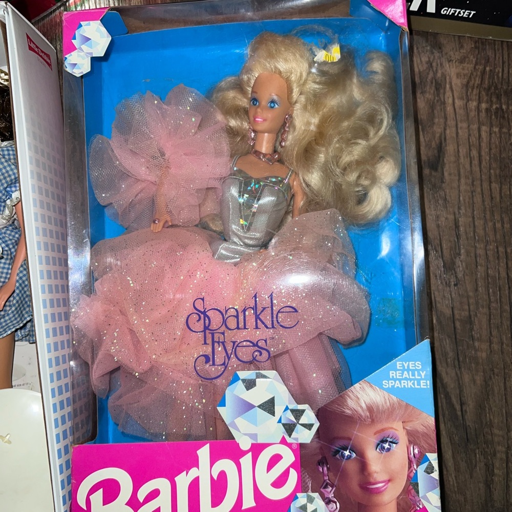 Barbie’s - Picture 3 of 7